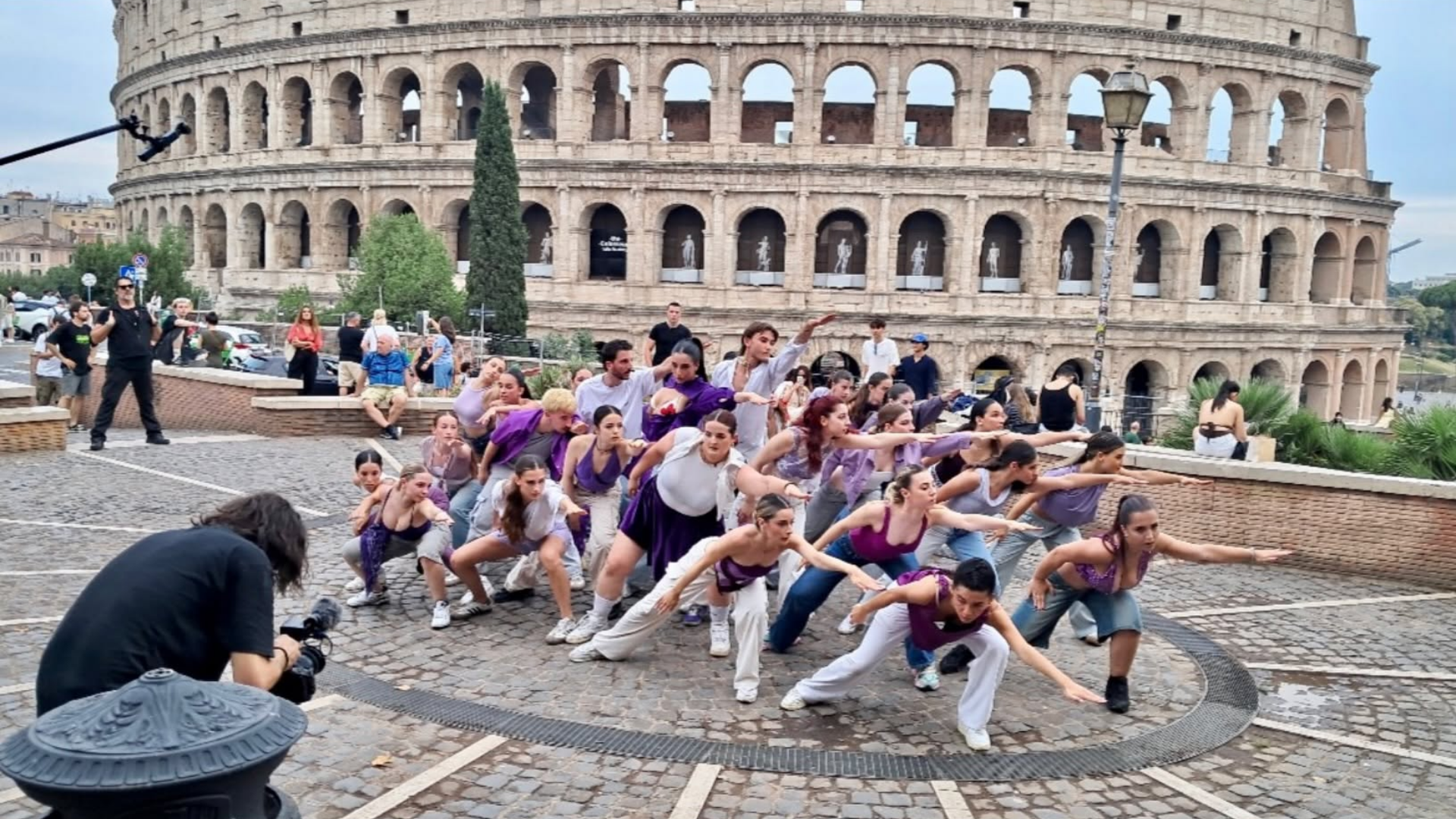 La Danza dell’Accademia Il Sole conquista il Colosseo e finisce sui Media Nazionali